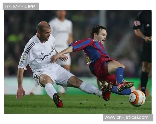 伊涅斯塔与齐达内的巅峰对决：足球历史上的两位传奇巨星之争